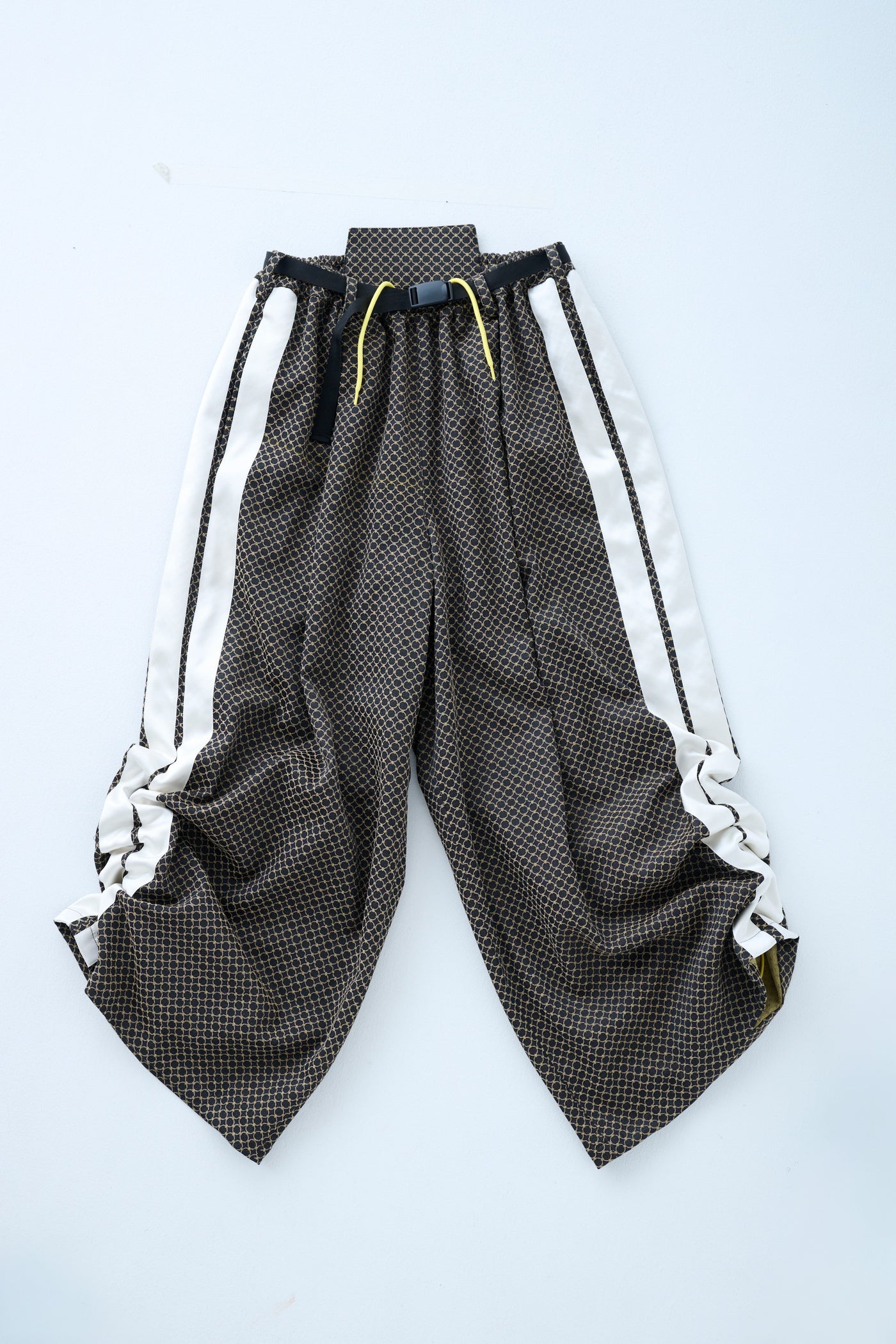 Ring Pattern Jacquard Drawstring Pants Black