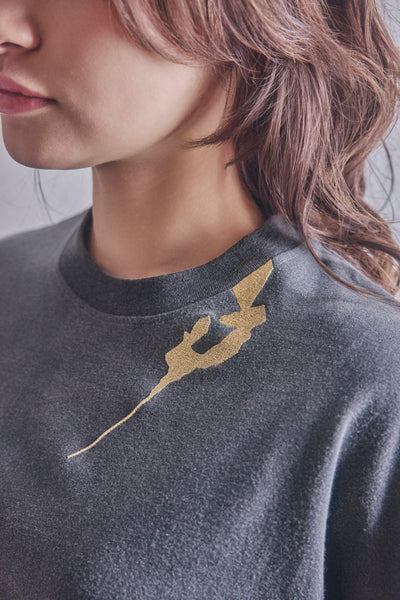 Kintsugi image embroidered T-shirt