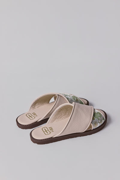 Beige leather Nishijin-ori sandals