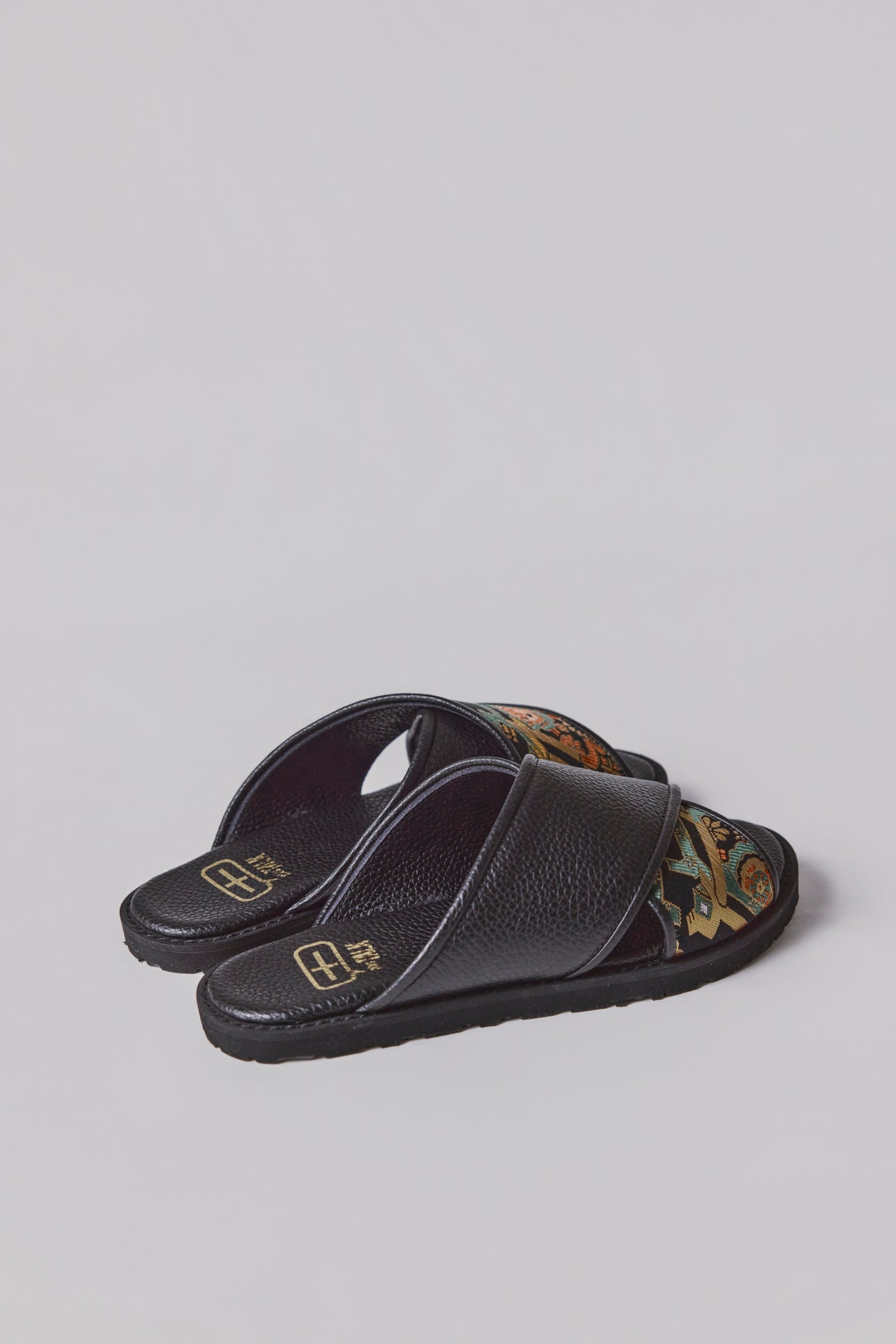 Black leather Nishijin-woven sandals