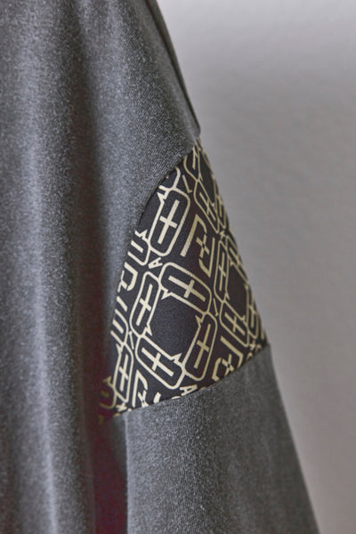 Sleeve-switched drawstring T-shirt
