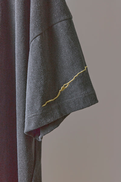 Kintsugi image embroidered T-shirt