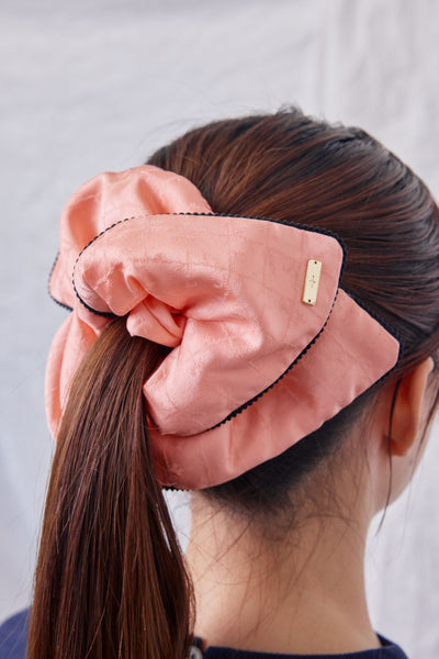 Big Scrunchie Pink