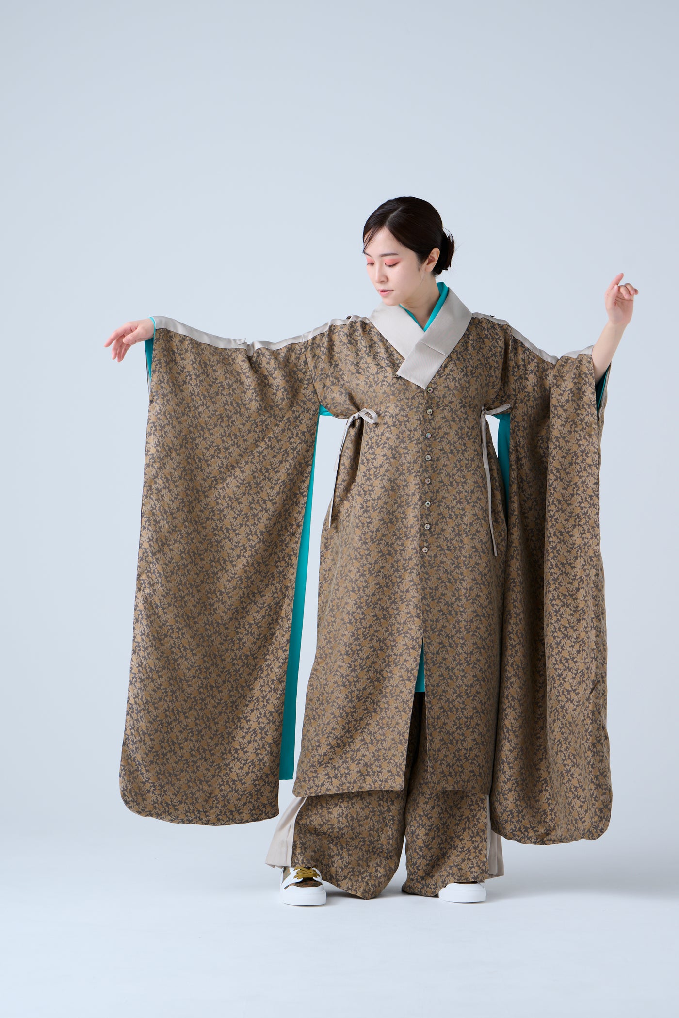 Cupra small flower jacquard long jacket in grey and beige