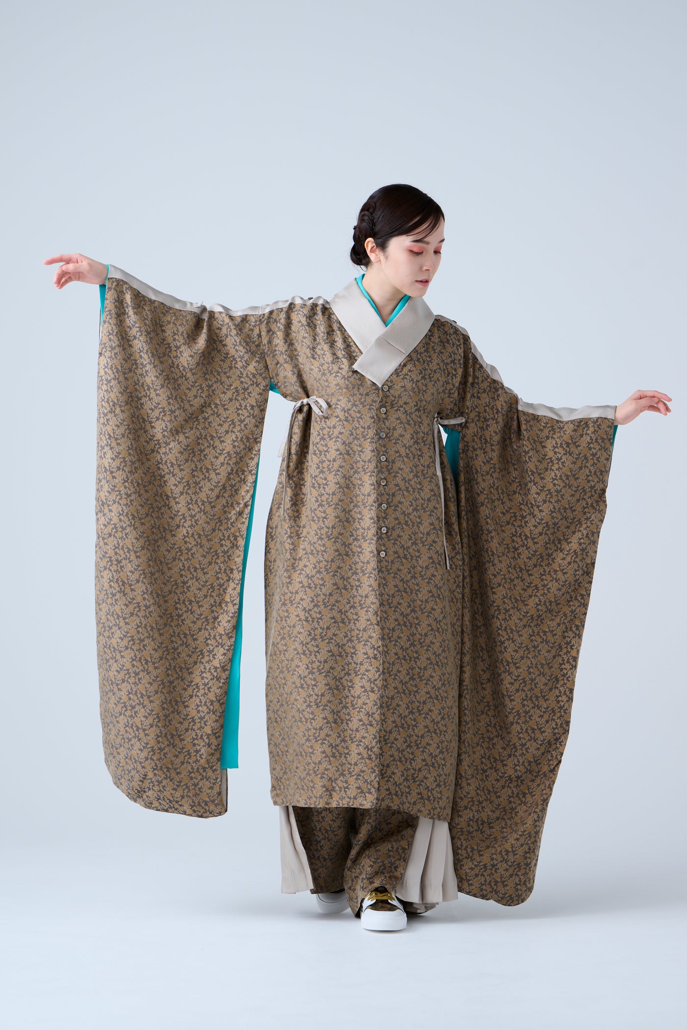 Cupra small flower jacquard long jacket in grey and beige