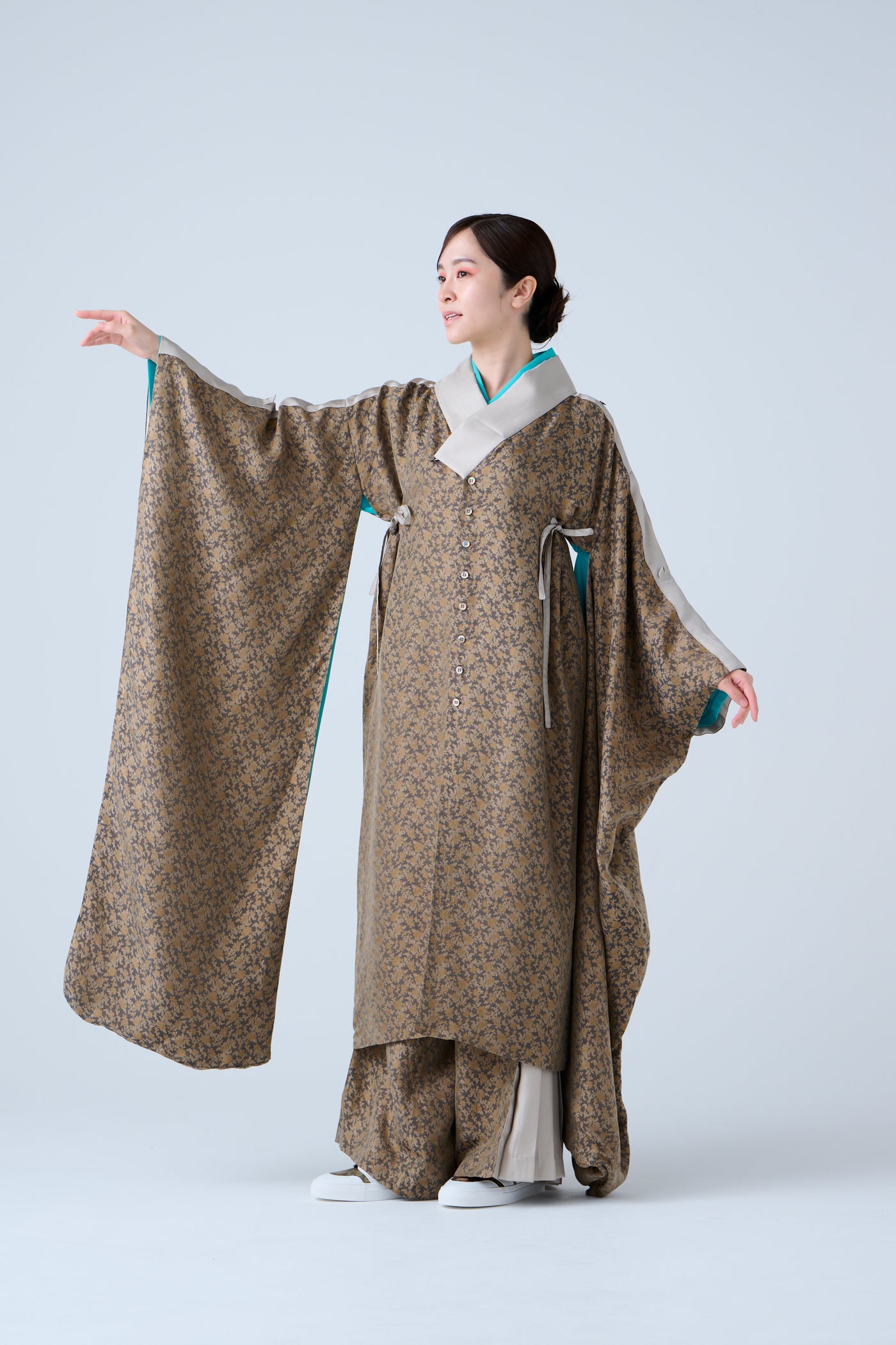 Cupra small flower jacquard long jacket in grey and beige