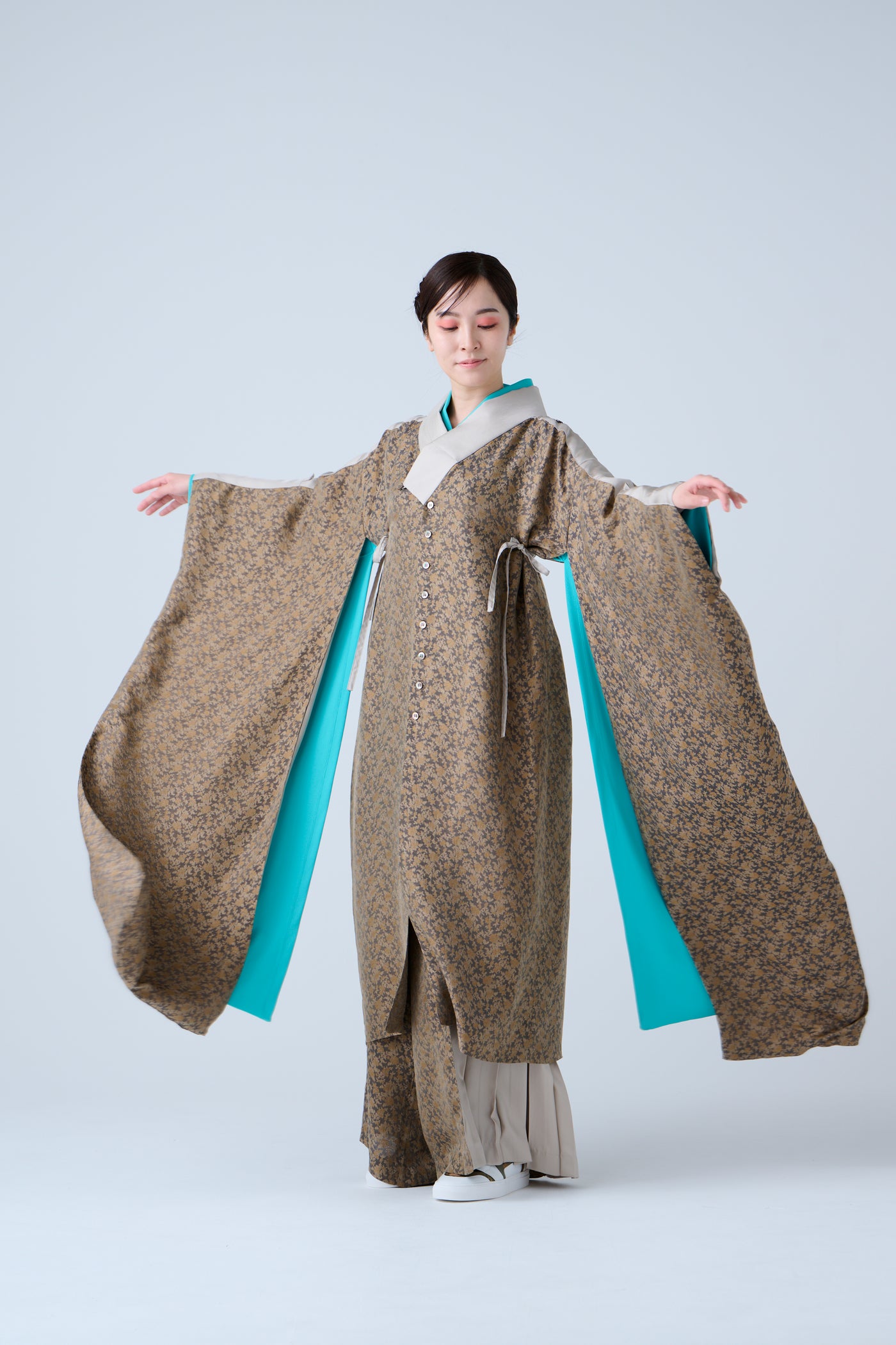Cupra small flower jacquard long jacket in grey and beige