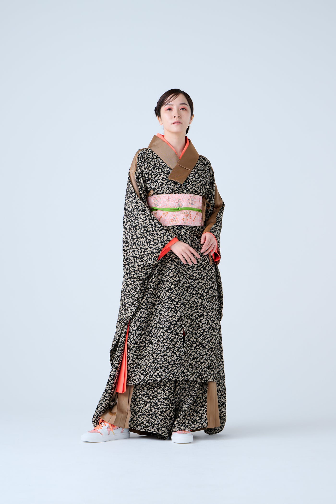 Small Leaf Jacquard Pleated Pants Black Gold