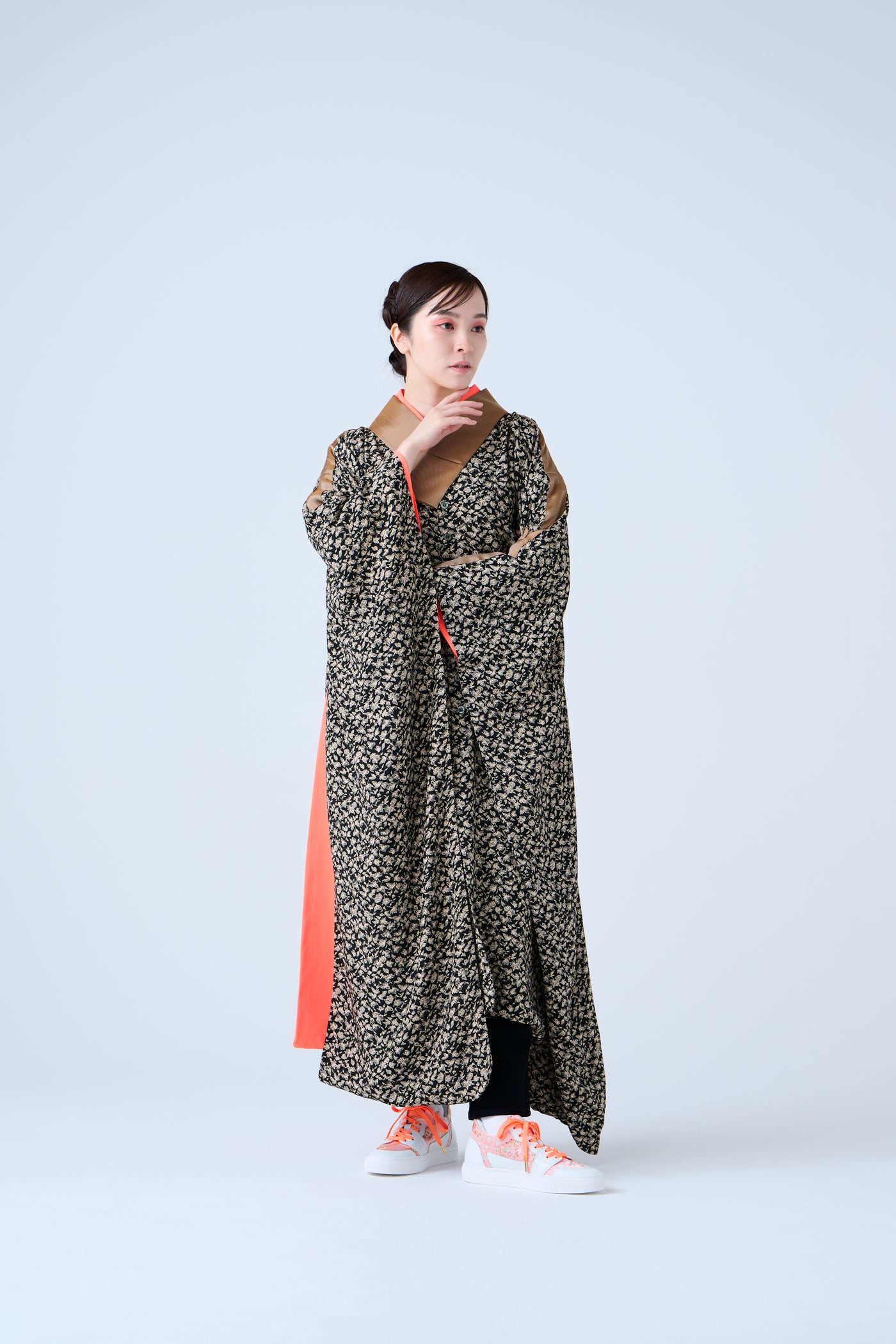 Small Leaf Jacquard Long Jacket Black Gold