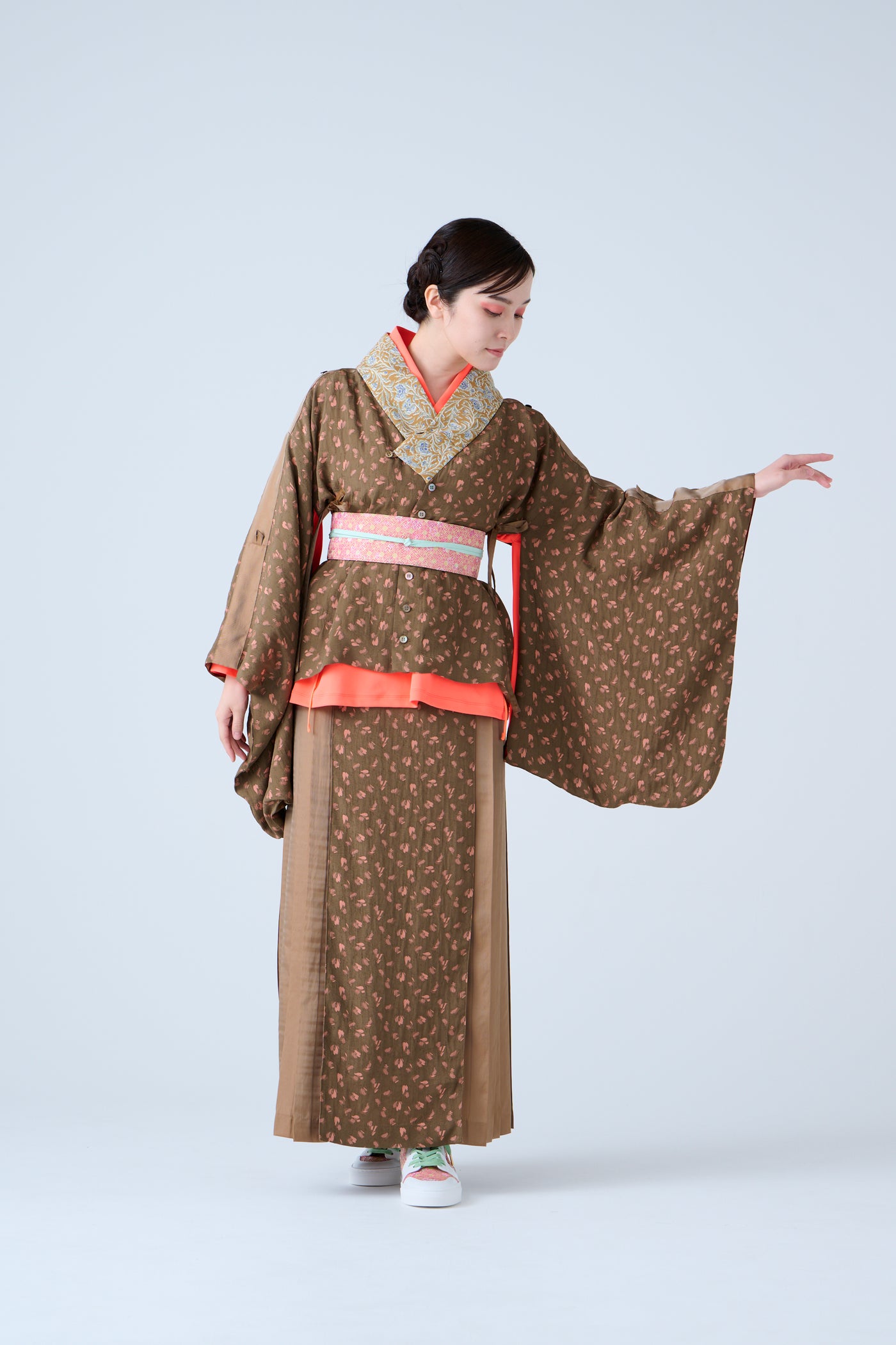 Petal Jacquard Short Jacket Brown Camel