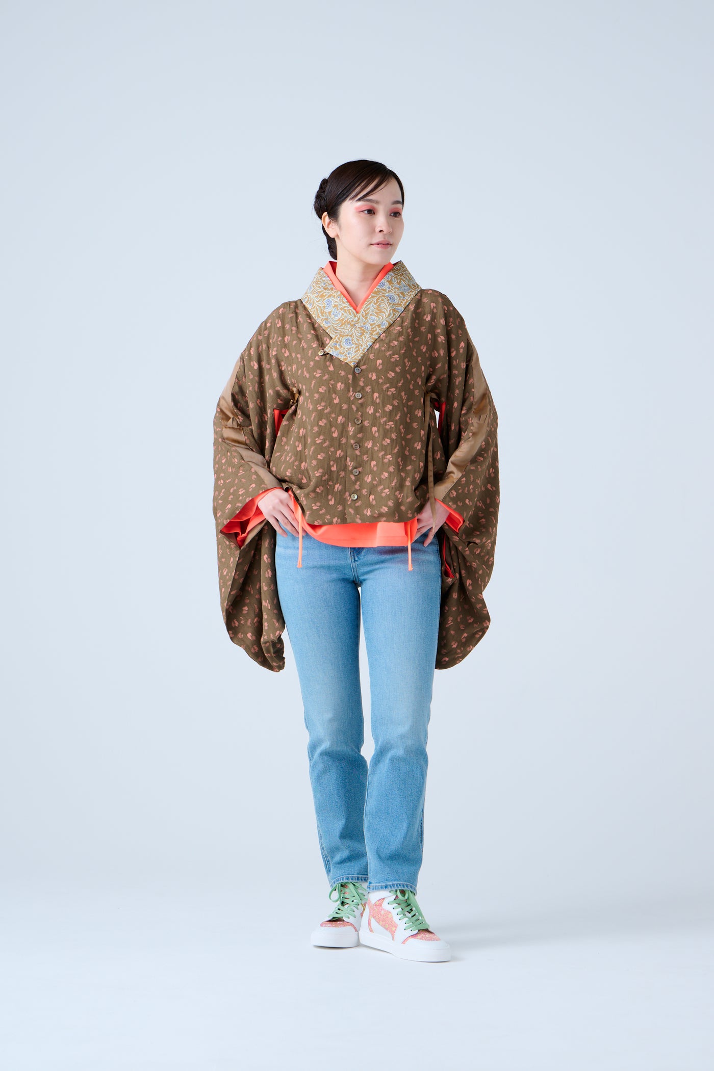 Petal Jacquard Short Jacket Brown Camel