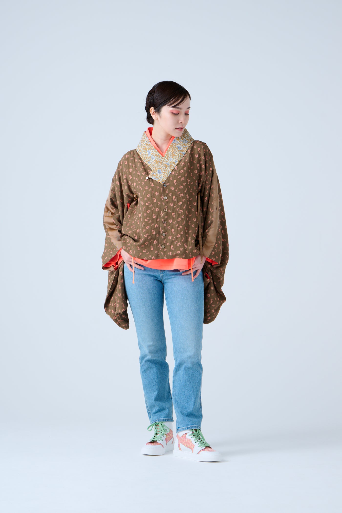 Petal Jacquard Short Jacket Brown Camel
