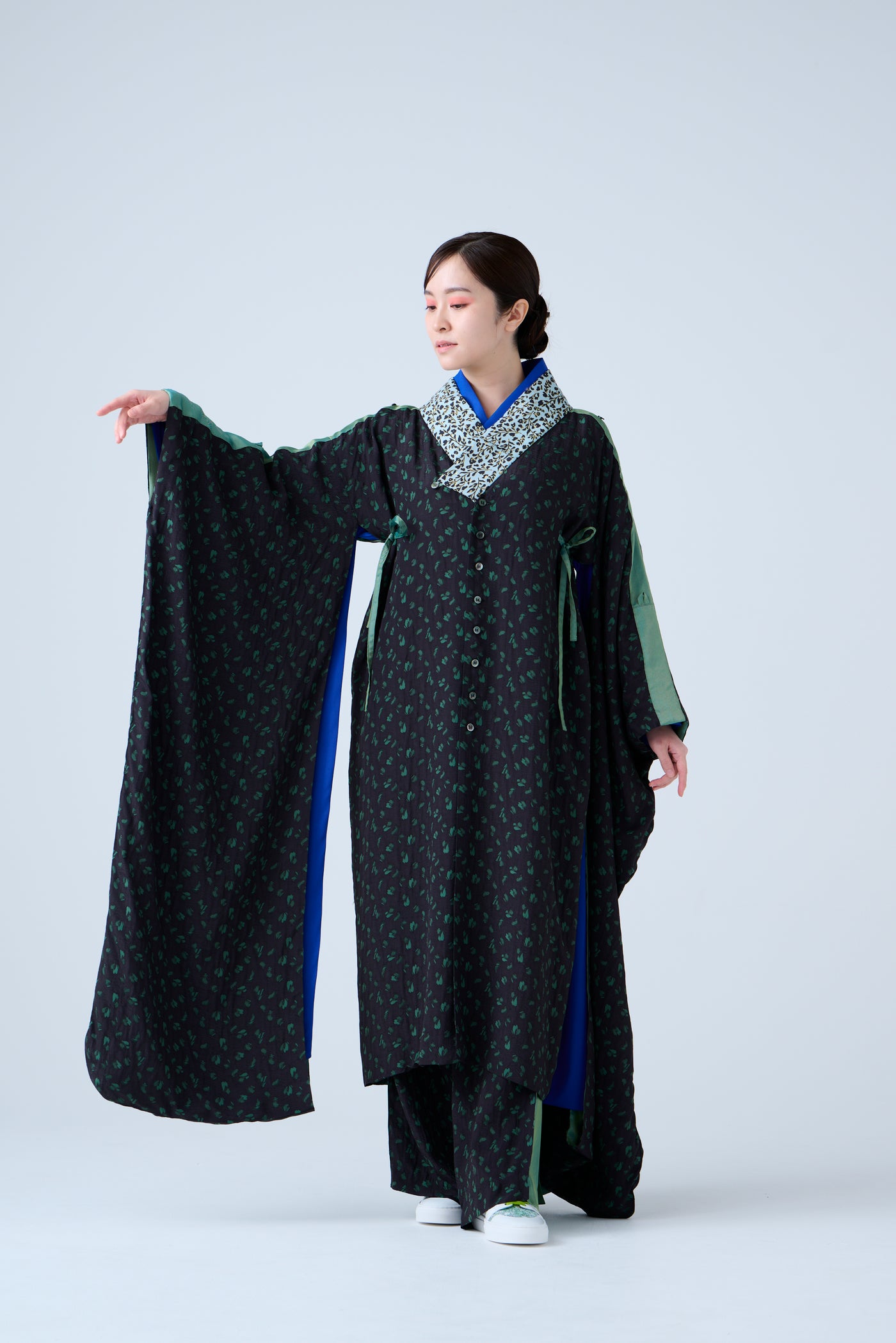 Petal Jacquard Long Jacket Green