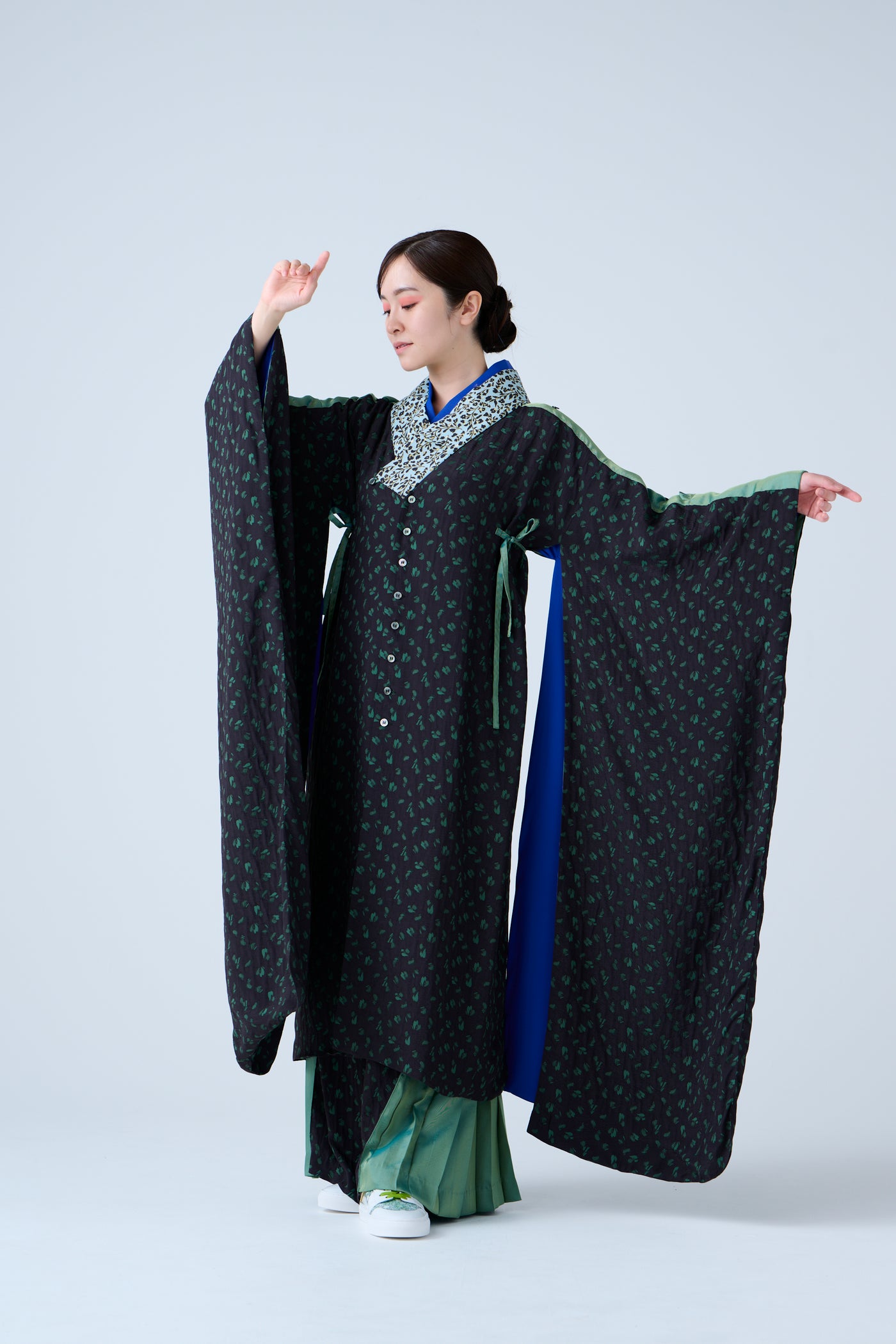Petal Jacquard Long Jacket Green