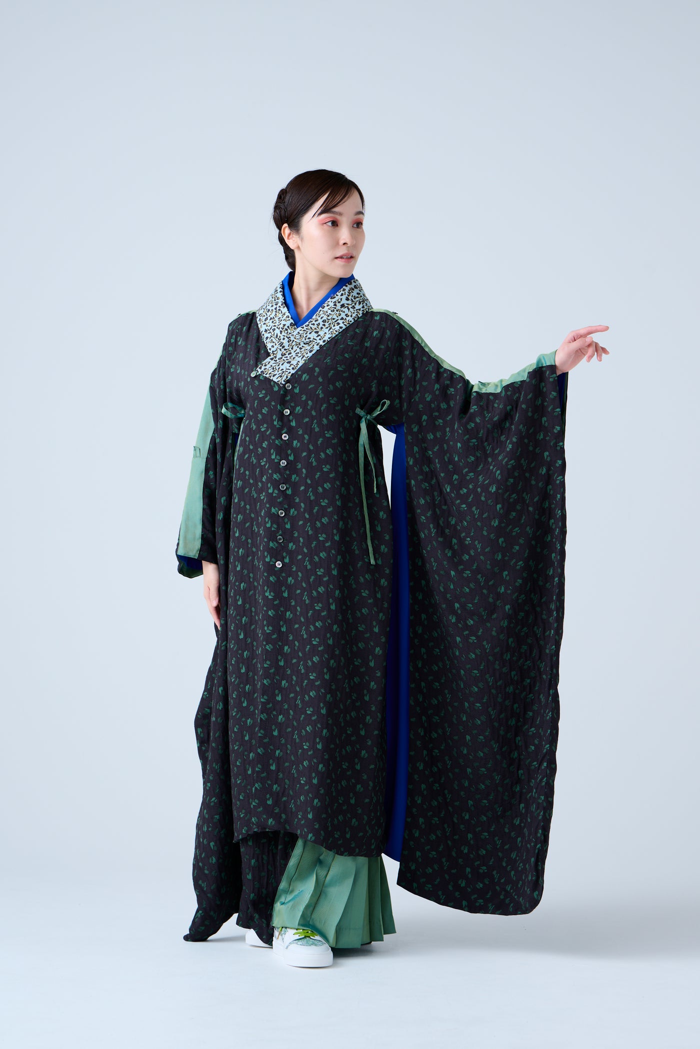 Petal Jacquard Side Pleated Long Pants Green
