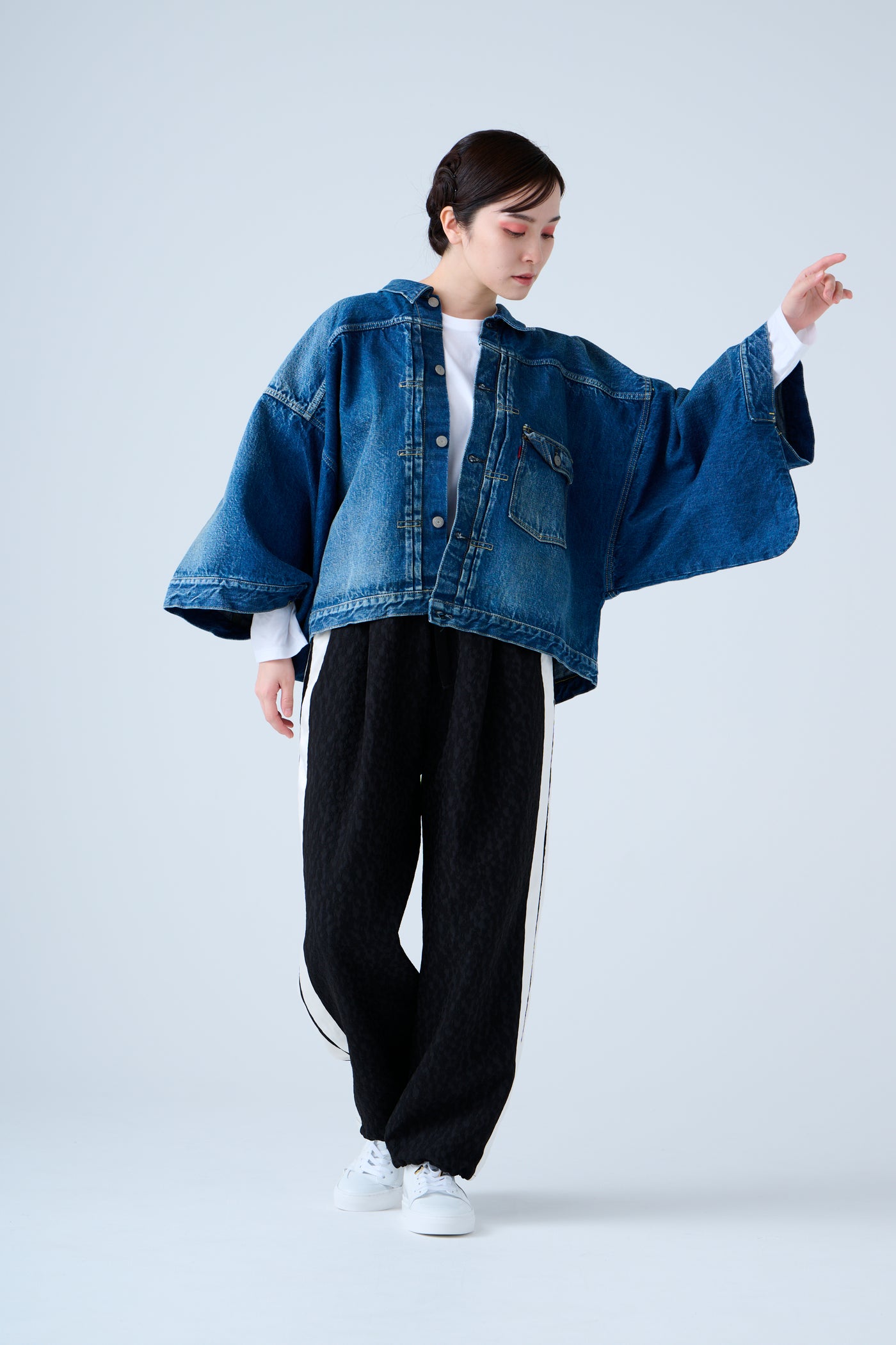 Folded jacquard shirred pants in black