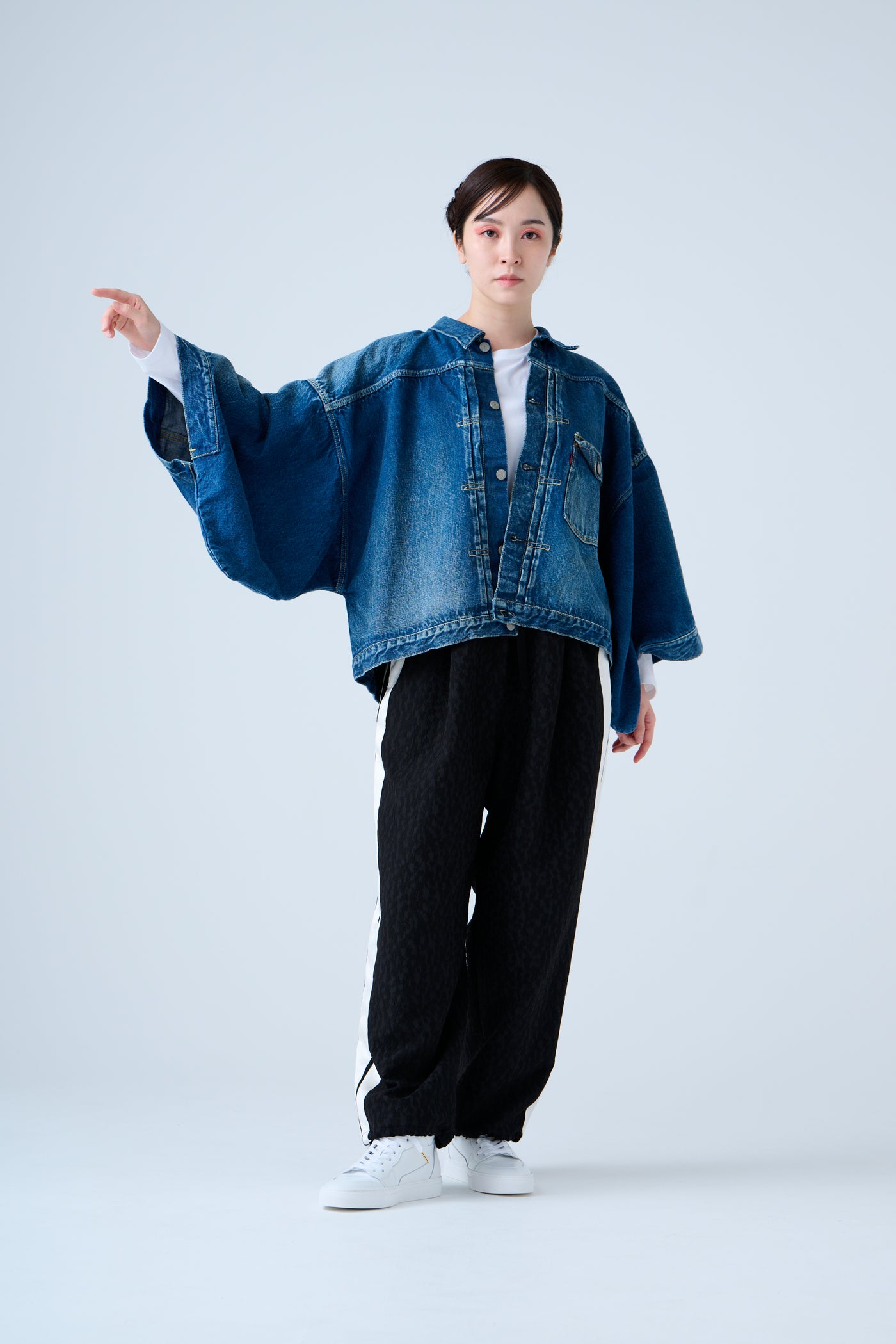 Folded jacquard shirred pants in black