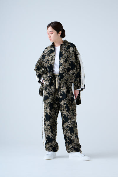 Floral jacquard shirred pants in beige and black