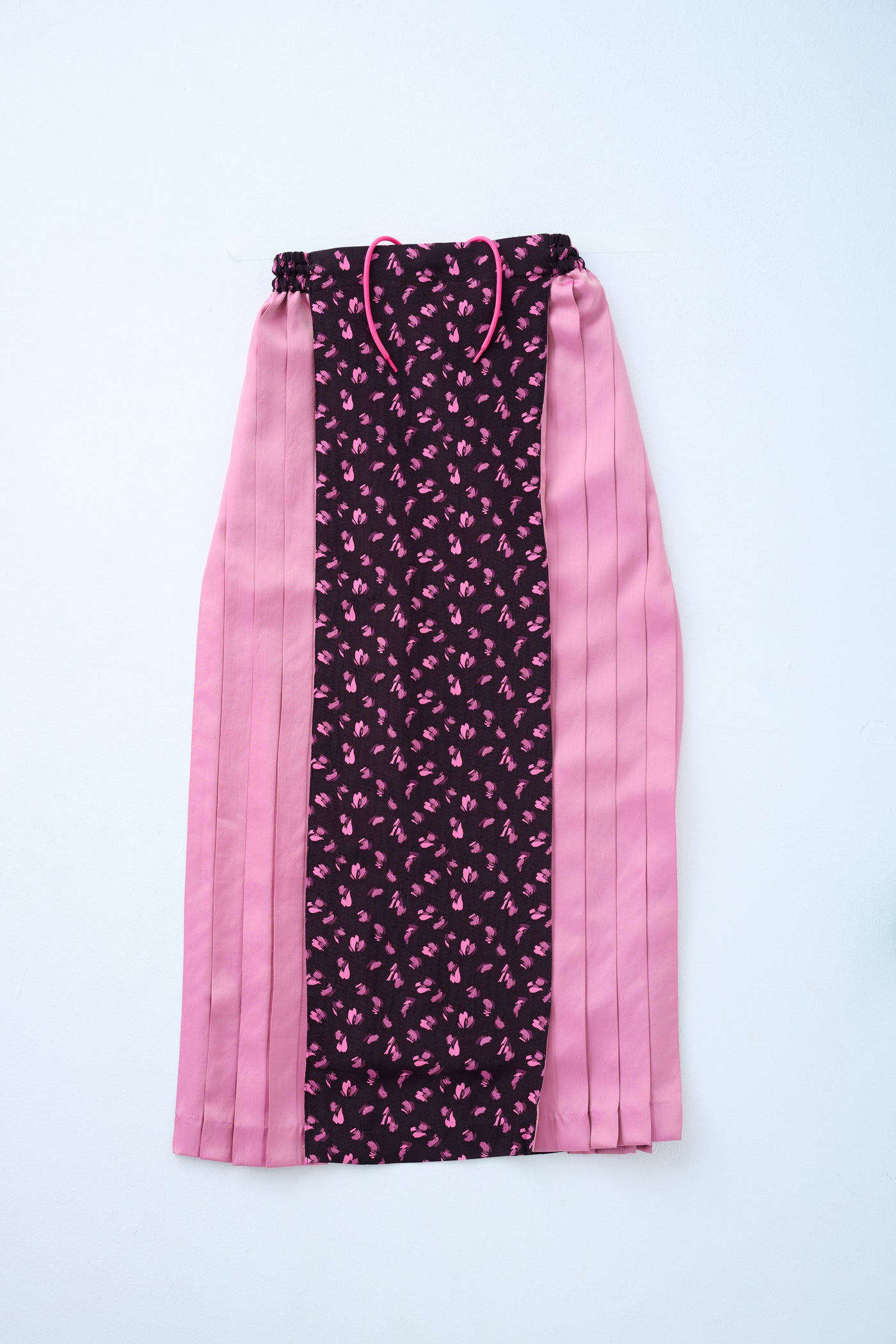 Petal jacquard pleated skirt in pink
