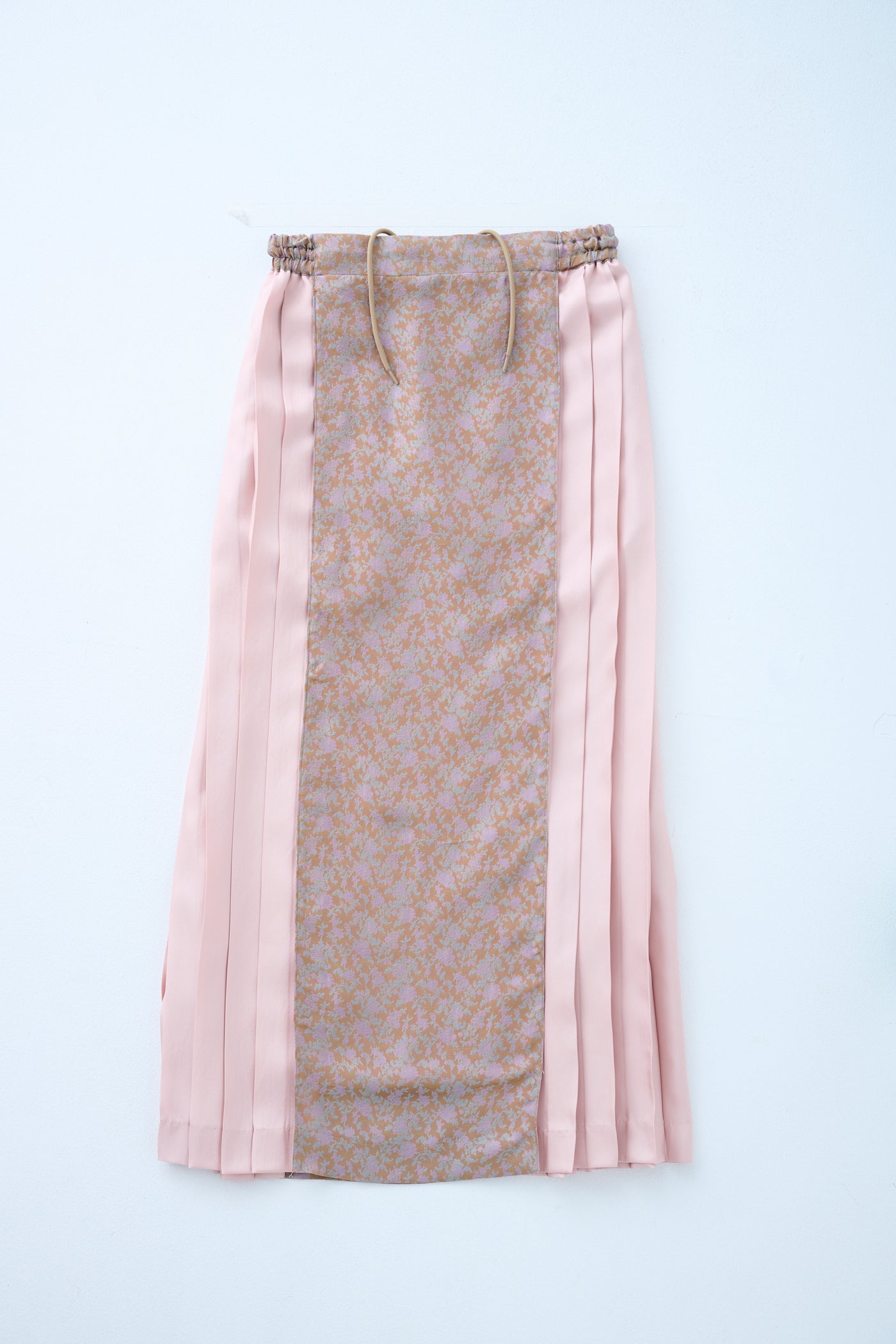 Cupra small flower jacquard pleated skirt in beige and pink