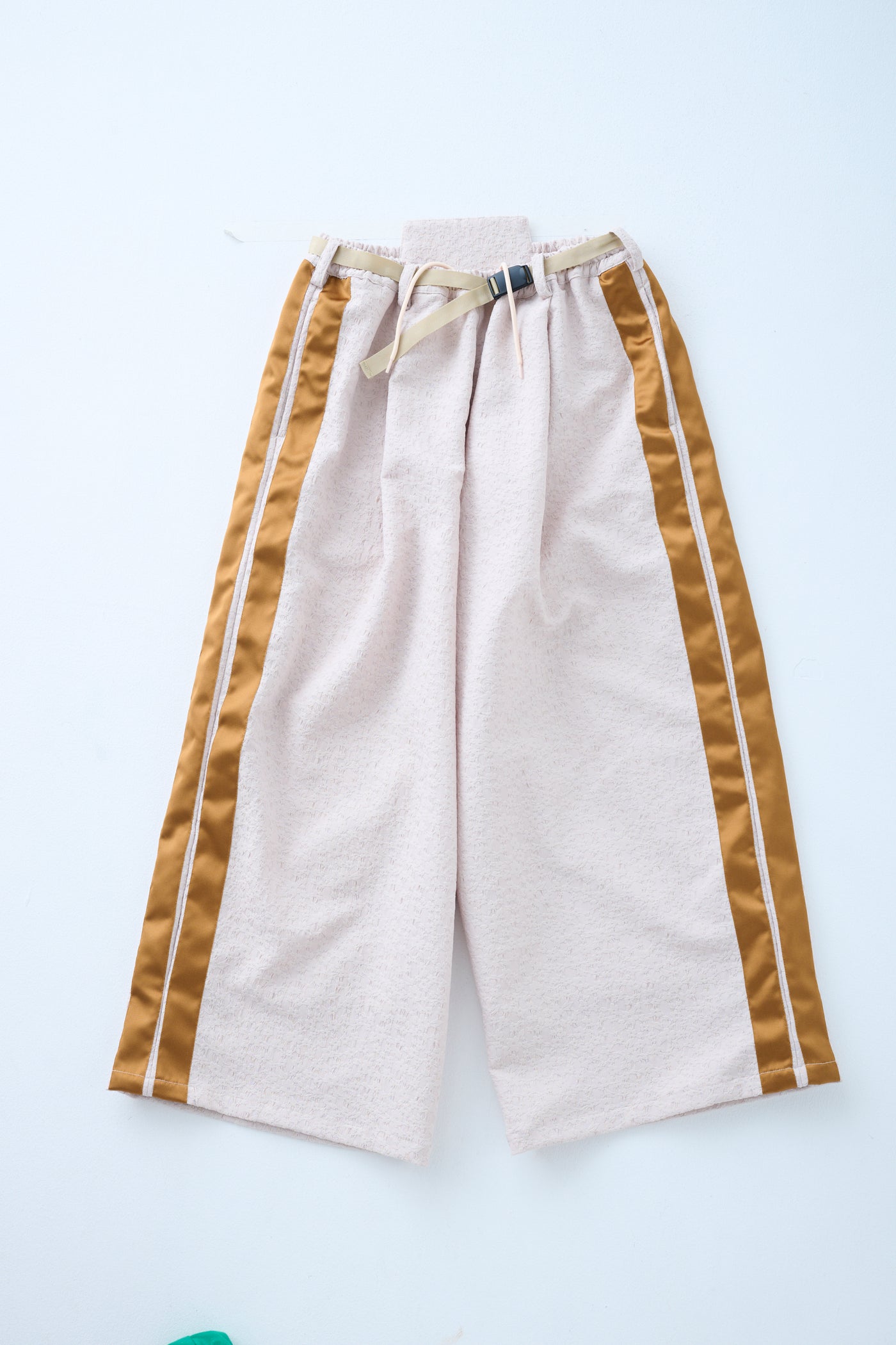 Folded jacquard drawstring pants sand