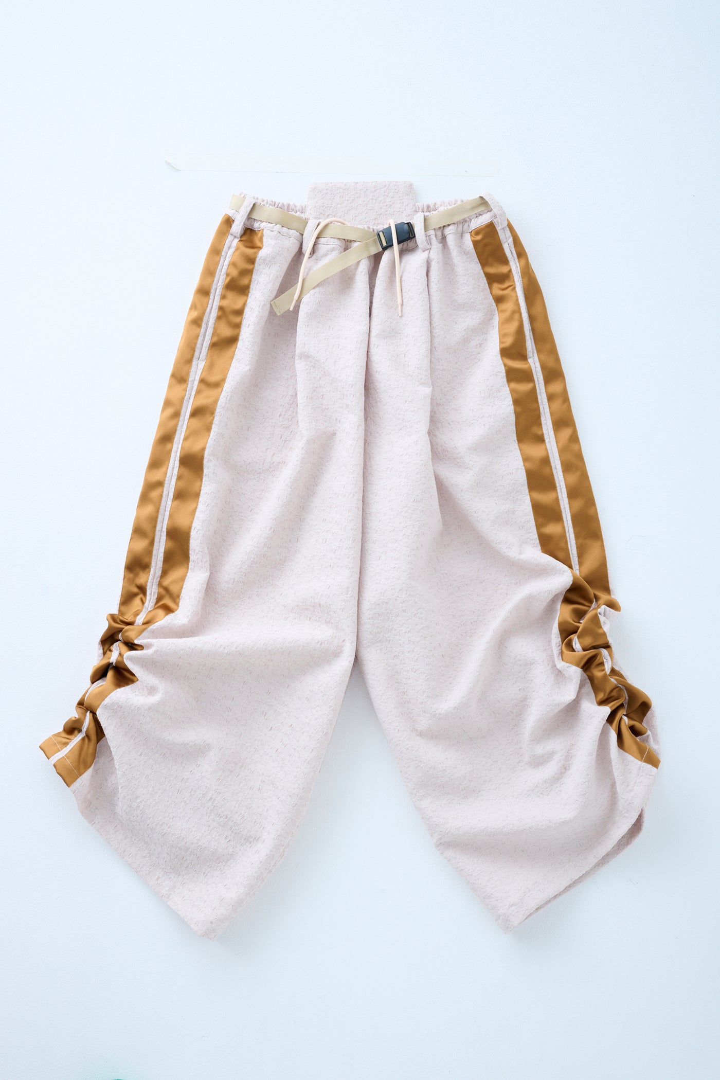 Folded jacquard drawstring pants sand